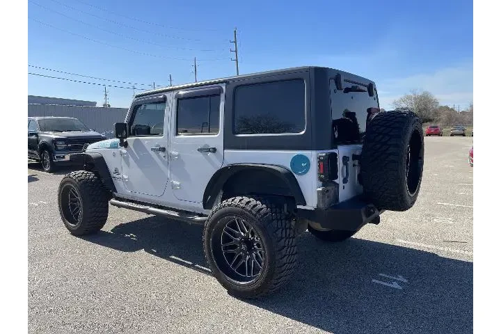 $17988 : Jeep Wrangler Unlimited 2017 image 3