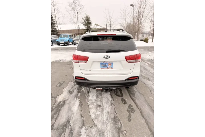 $7995 : 2016 Sorento LX V6 image 9
