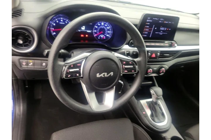 $17998 : Kia Forte 2023 LXS 4dr Sedan image 10