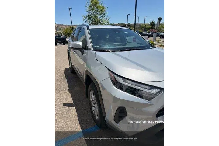 $32995 : Toyota RAV4 2025 XLE 4dr SUV image 3