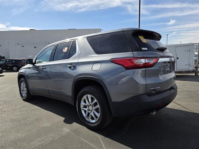 $25901 : Pre-Owned 2021 TRAVERSE LS image 8