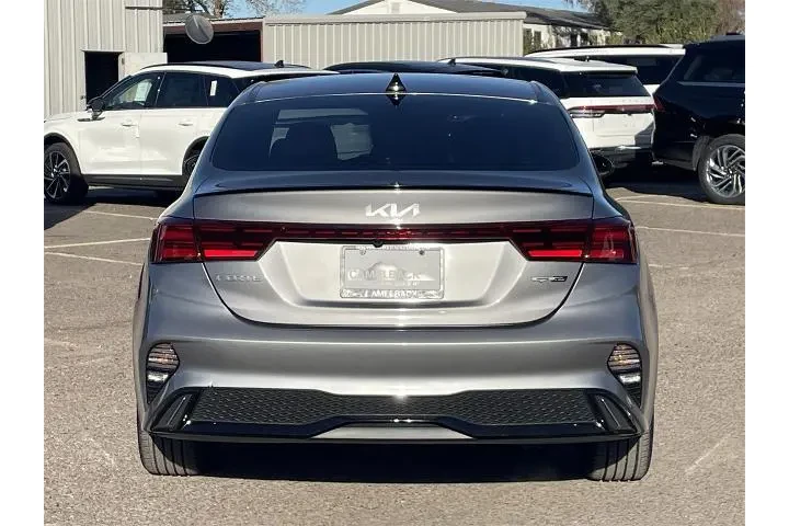 $18591 : Kia Forte 2023 GT-Line 4dr S image 4