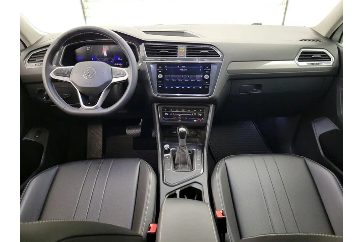 $21998 : Volkswagen Tiguan 2024 SE 4d image 9