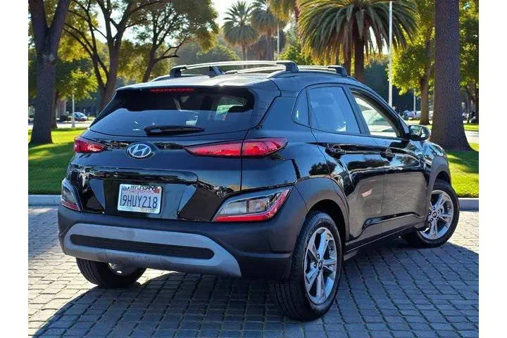 $17990 : Hyundai KONA 2023 SEL 4dr Cr image 5
