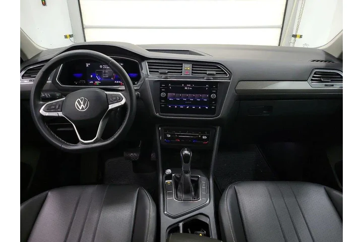 $22998 : Volkswagen Tiguan 2023 SE 4d image 9