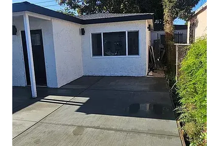 $3100 : Fully Remodeled Home image 4