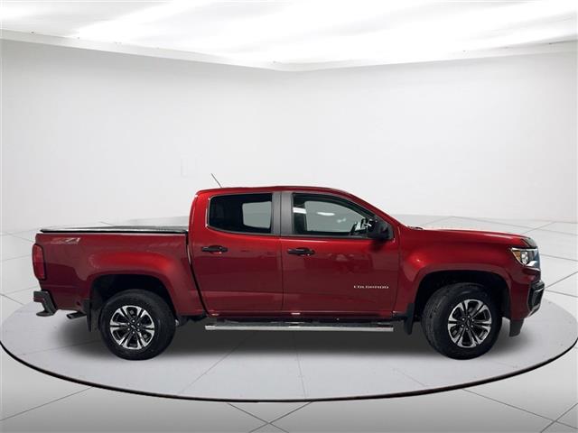 $26694 : Pre-Owned 2021 Colorado Z71 image 2