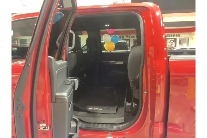 $38634 : Ford F-150 2022 4x4 XLT 4dr image 9