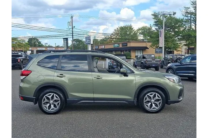 $22996 : Subaru Forester 2021 AWD Pre image 7
