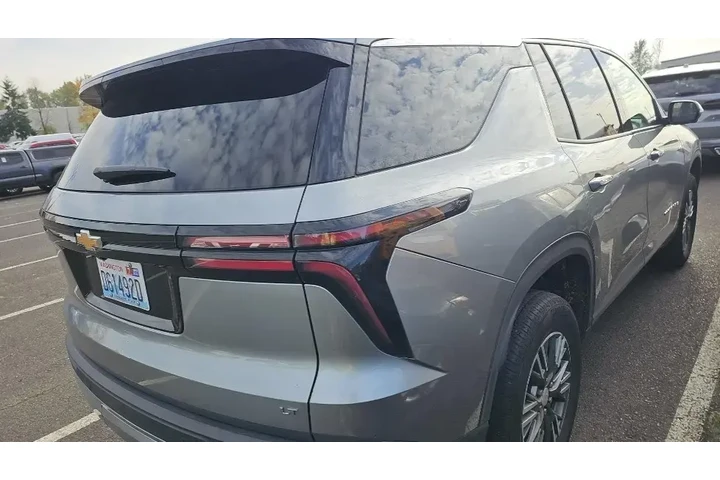 $38000 : Chevrolet Traverse 2024 4X4 image 2