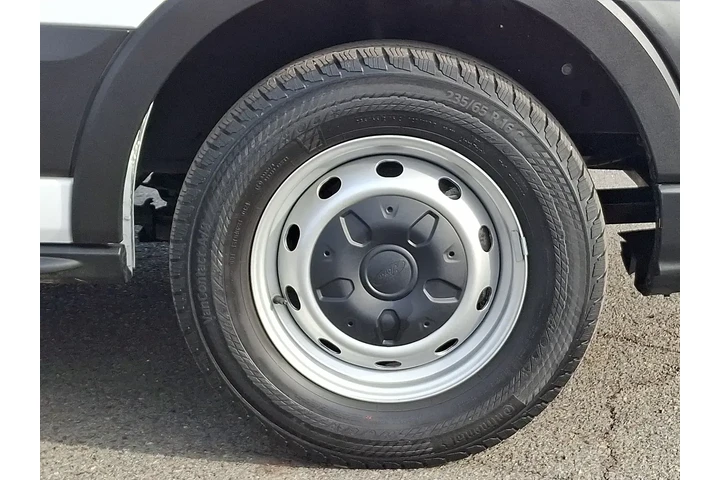 $33500 : Ford Transit 2024 250 3dr SW image 9