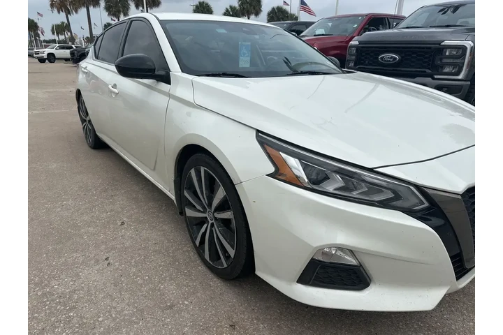 $16991 : Nissan Altima 2020 2.5 SR 4d image 3