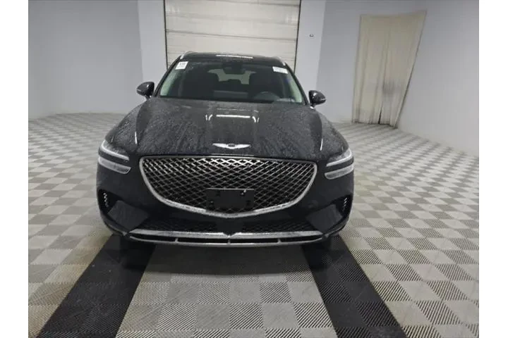 $39599 : Genesis GV70 2025 AWD 2.5T S image 2