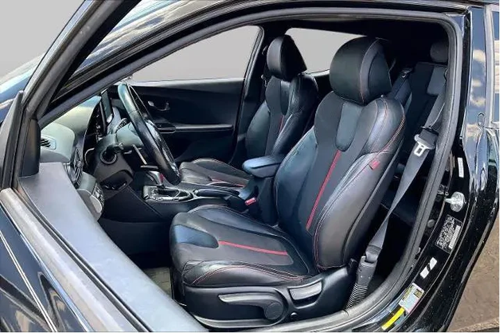 $17926 : Hyundai VELOSTER 2019 Turbo image 8