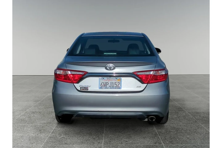 $14198 : Toyota Camry 2016 image 4