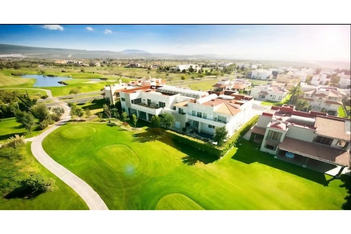 $17500000 : Terreno en El Campanario Qro image 4