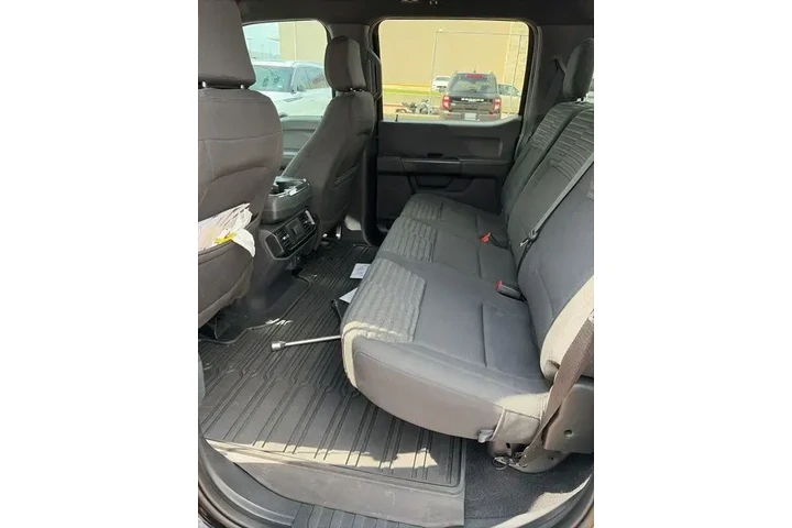 $36393 : Ford F-150 2023 4x2 XL 4dr S image 4