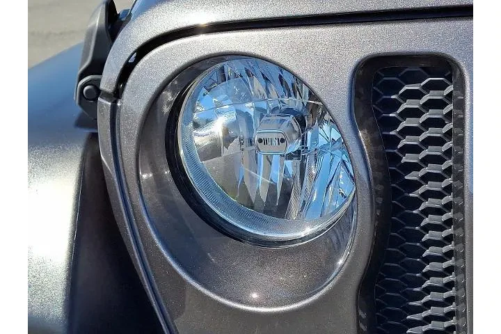 $26994 : Jeep Wrangler Unlimited 2021 image 9