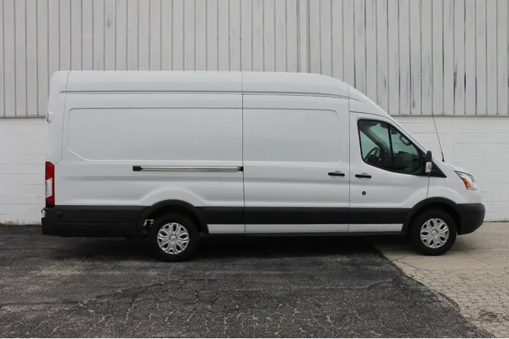 $24990 : 2018 Transit 350 image 7