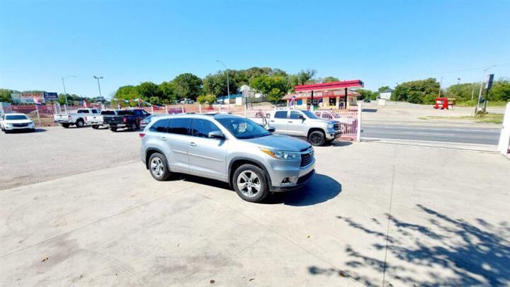 $18990 : 2015 Highlander Limited image 1