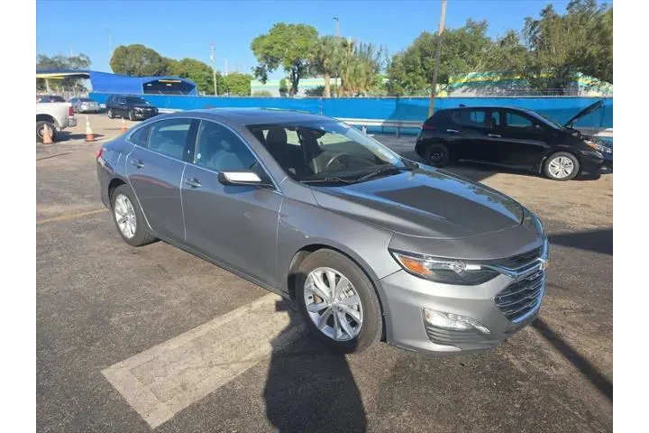 $21848 : Chevrolet Malibu 2024 LT 4dr image 3