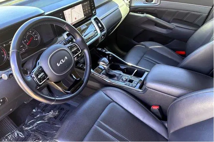$26977 : Kia Sorento 2022 AWD SX 4dr image 7