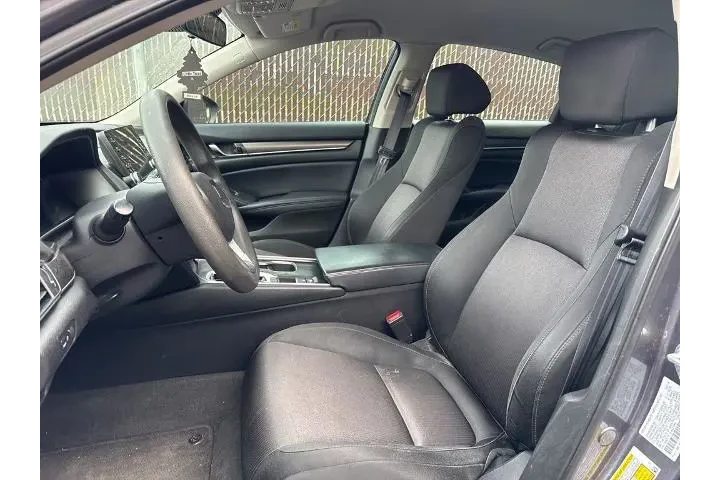 $16985 : Honda Accord 2018 LX 4dr Sed image 6