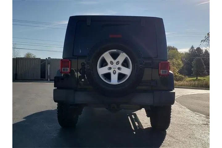 $16900 : Jeep Wrangler Unlimited 2016 image 6