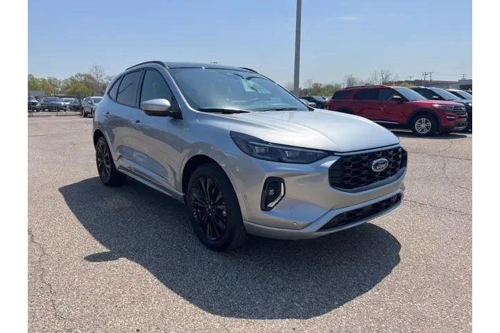 $27658 : Ford Escape 2023 AWD ST-Line image 3