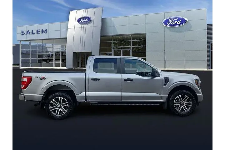 $32990 : Ford F-150 2023 4x4 XLT 4dr image 2