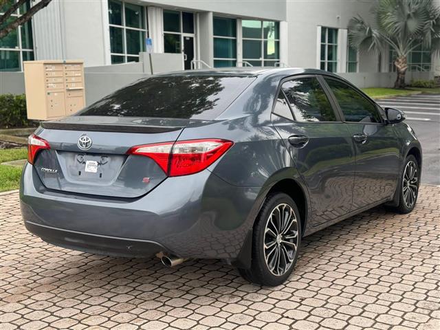 $7900 : Toyota Corolla S 2014 image 1