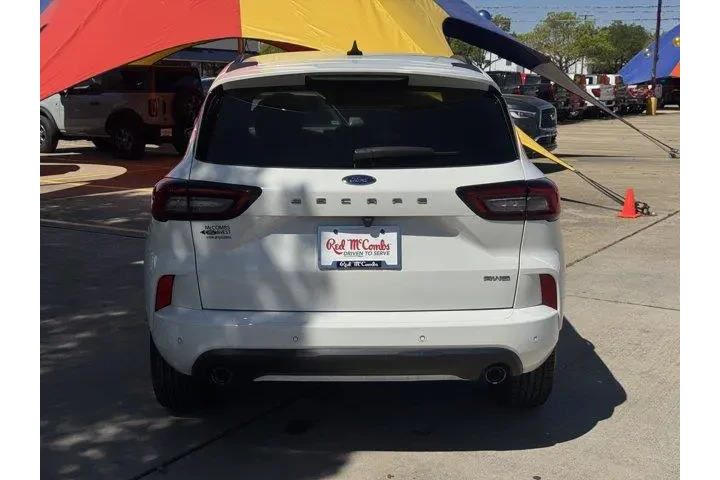 $25874 : Ford Escape 2023 AWD ST-Line image 6