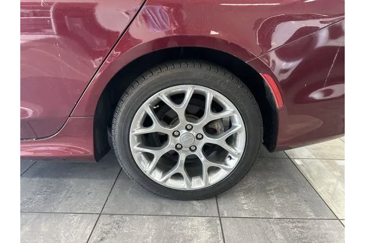 $14000 : Chrysler 200 2016 AWD C 4dr image 5