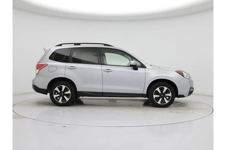 $18998 : Subaru Forester 2017 AWD 2.5 image 7