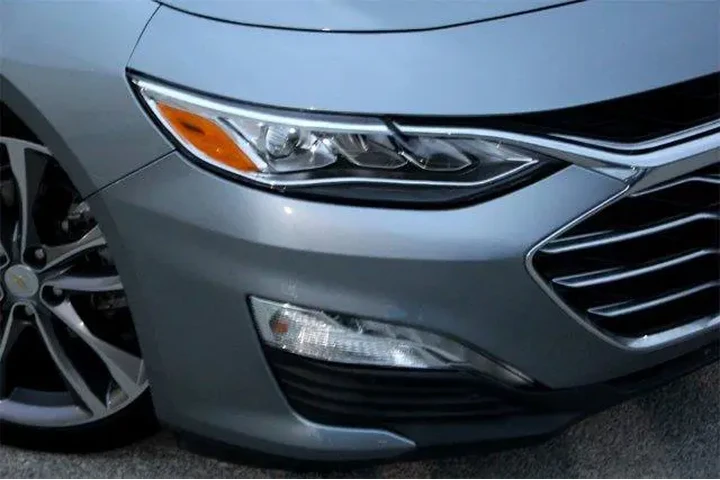 $21028 : Chevrolet Malibu 2024 LT 4dr image 2