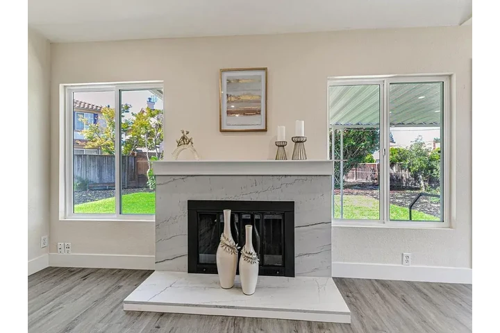 $1500 : Welcome to this completely rem image 5