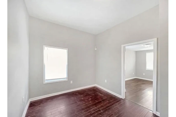 $1600 : 4 Bedrooms House in Atlanta GA image 6