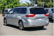 $28992 : Toyota Sienna 2019 AWD XLE 7 thumbnail