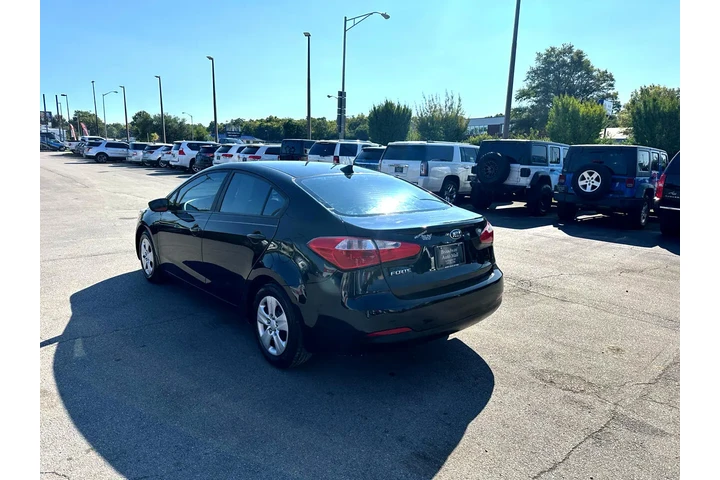 $7980 : 2016 Forte 4dr Sdn Auto LX image 4