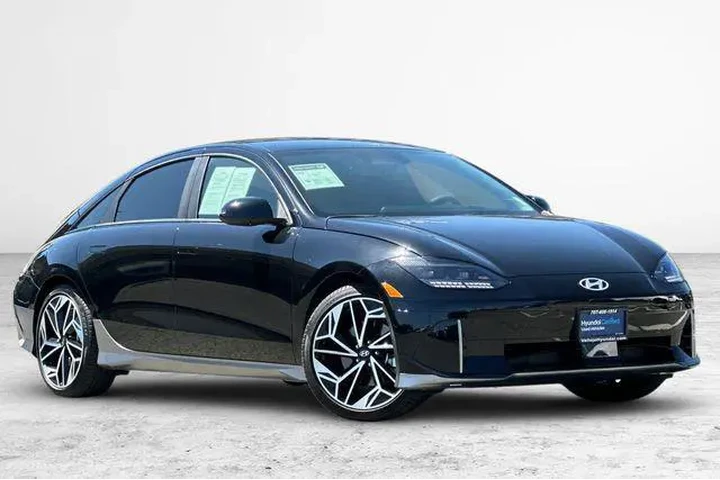 $25590 : Hyundai IONIQ 6 2024 SEL 4dr image 2