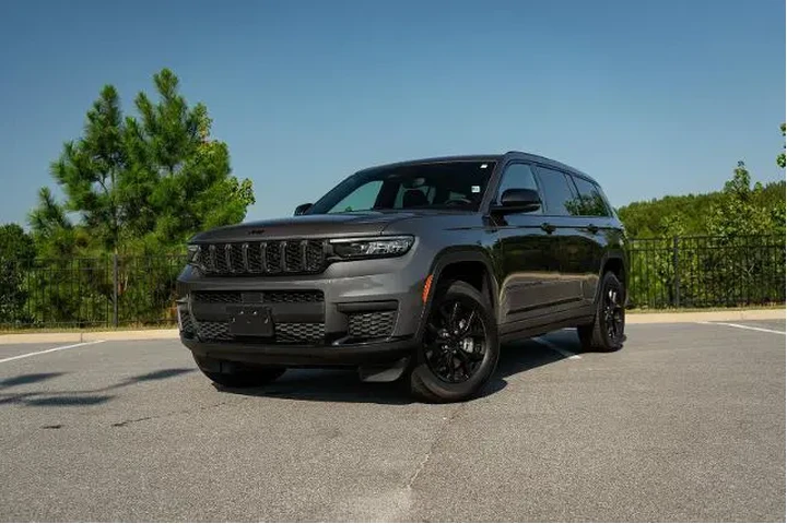$34358 : Jeep Grand Cherokee L 2024 4 image 1