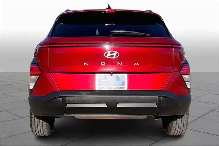 $20982 : Hyundai KONA 2025 SEL 4dr Cr image 5