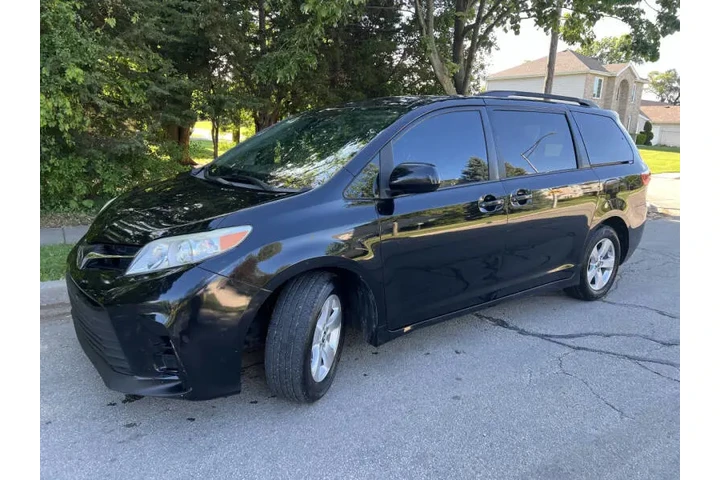 $15997 : 2018 Sienna LE Mobility 7-Pas image 4