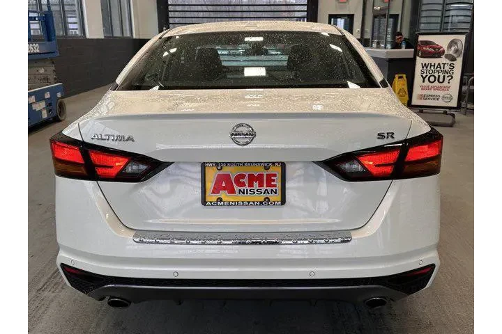 $21899 : Nissan Altima 2022 2.5 SR 4d image 5