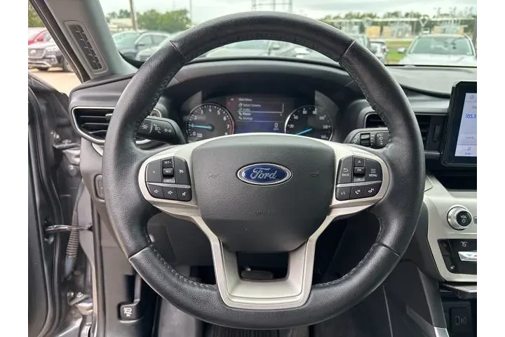 $20998 : Ford Explorer 2021 AWD XLT 4 image 8