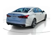 $14991 : Nissan Altima 2020 2.5 SR 4d thumbnail