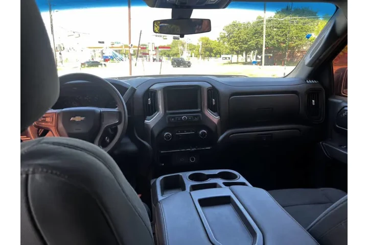 $25495 : 2020 Silverado 1500 Custom image 9