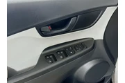 $21900 : Hyundai KONA 2022 SEL 4dr Cr thumbnail