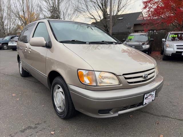 $4750 : 2002 Sienna LE image 5