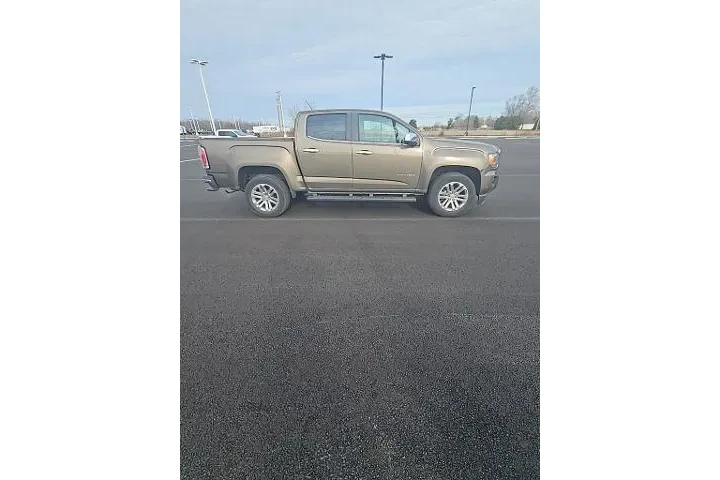 $17830 : GMC Canyon 2016 4x2 SLT 4dr image 6